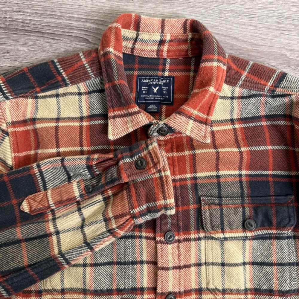 American Eagle Outfitters Plaid Flannel Shirt Red Blue Tan Long Sleeve Button Up